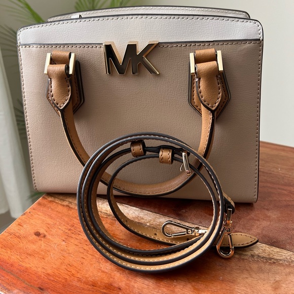 MICHAEL KORS satchel - Picture 3 of 9